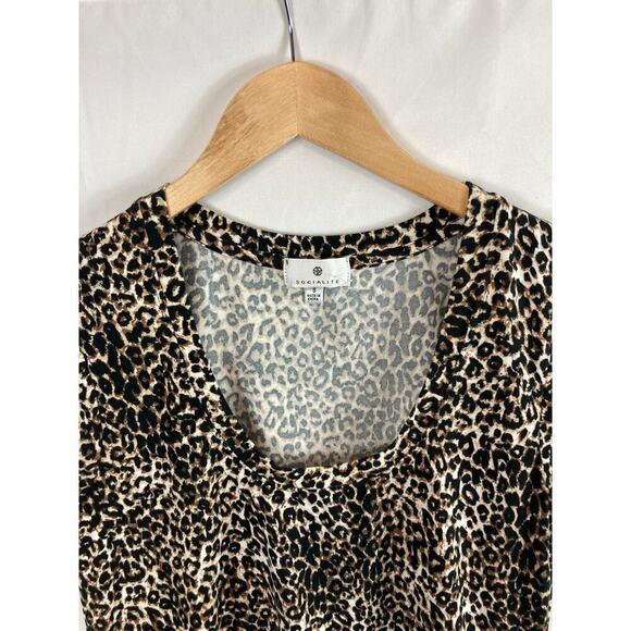 Socialite Scoop Neck Leopard Print Short Sleeve T-Shirt size small - Picture 3 of 5